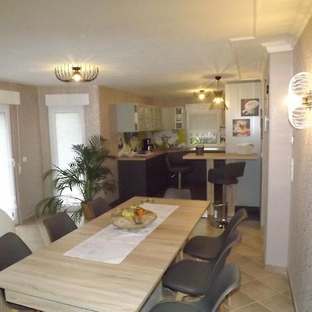 Grosszuegige Ferienwohnung Am Waldesrand Im Seenland Lauta Kültér fotó