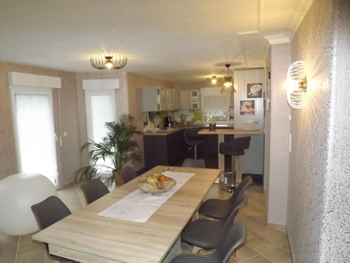 Grosszuegige Ferienwohnung Am Waldesrand Im Seenland Lauta Kültér fotó