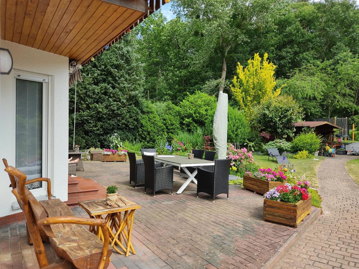 Grosszuegige Ferienwohnung Am Waldesrand Im Seenland Lauta Kültér fotó