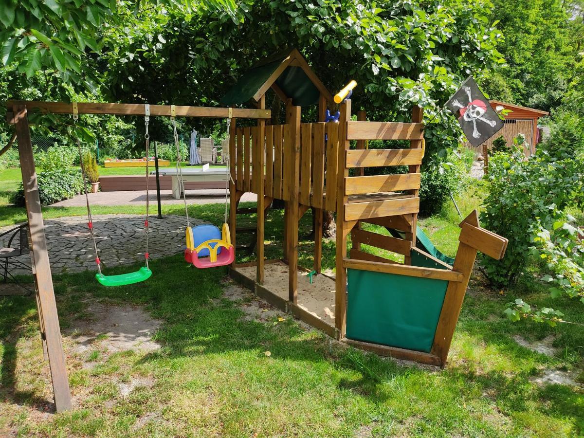 Grosszuegige Ferienwohnung Am Waldesrand Im Seenland Lauta Kültér fotó